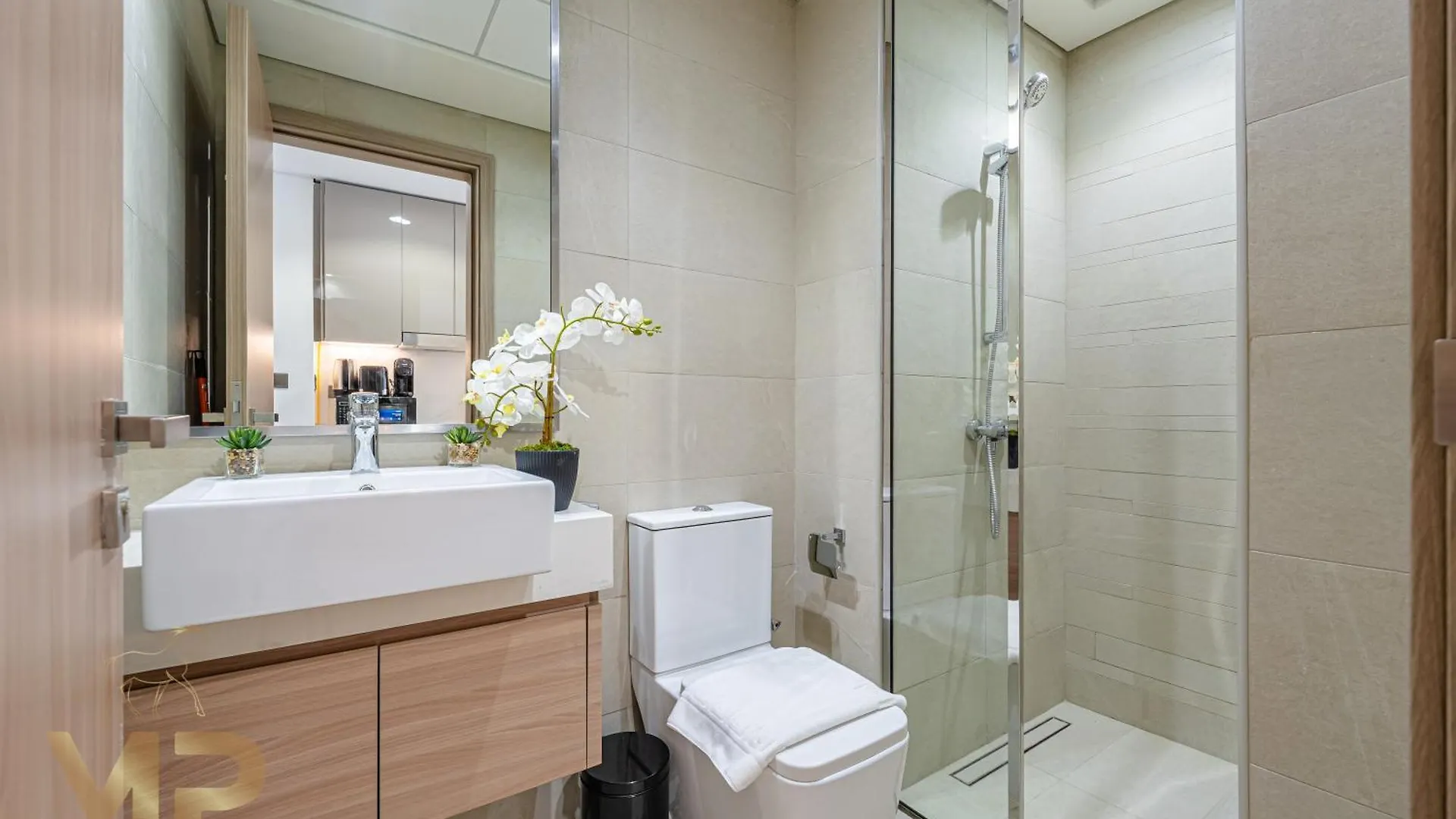 Marcopolo - Chic Studio Huge Balcony & Top-Notch Amenities Dubai