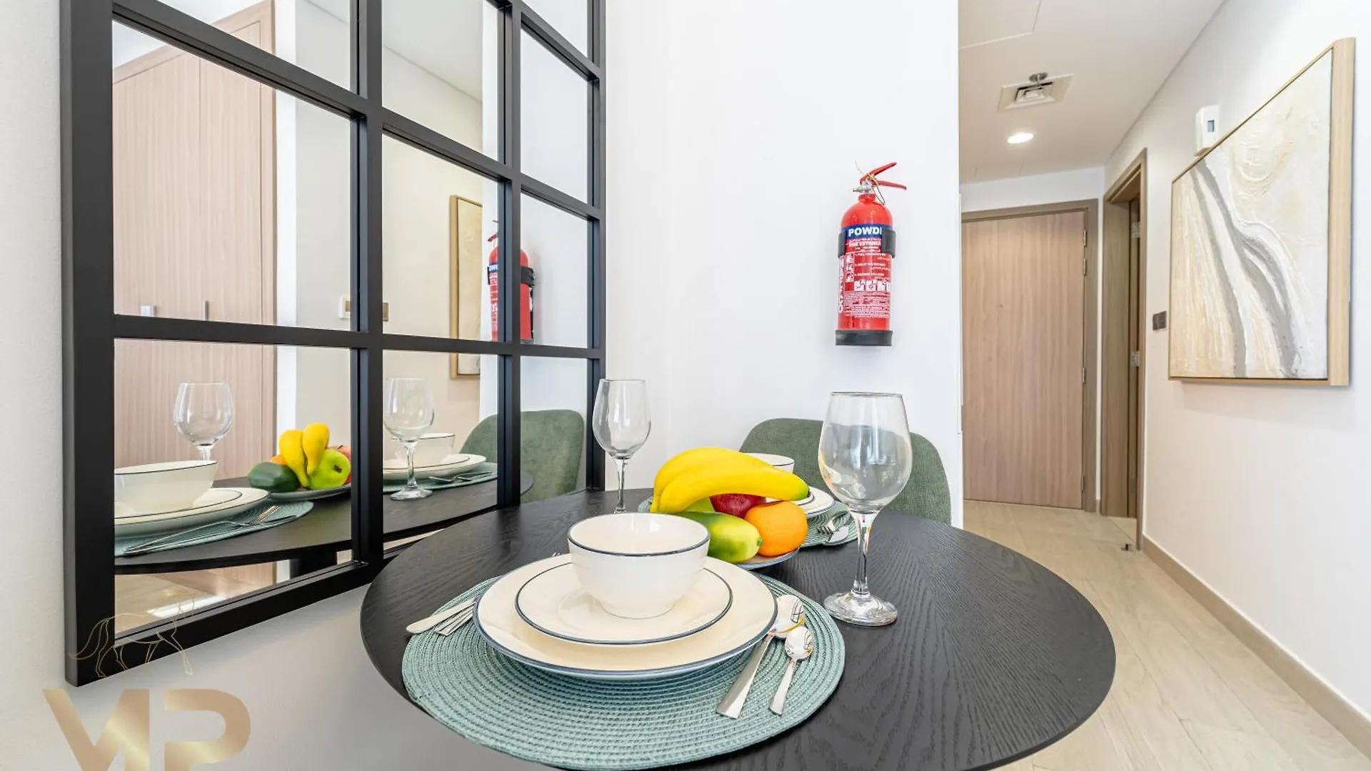 Marcopolo - Chic Studio Huge Balcony & Top-Notch Amenities Dubai Apartment