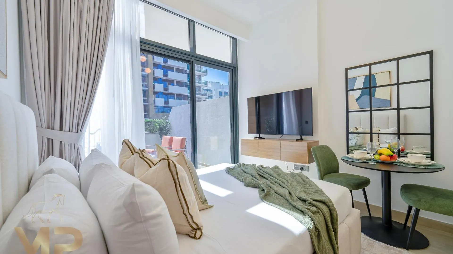 Marcopolo - Chic Studio Huge Balcony & Top-Notch Amenities contacts