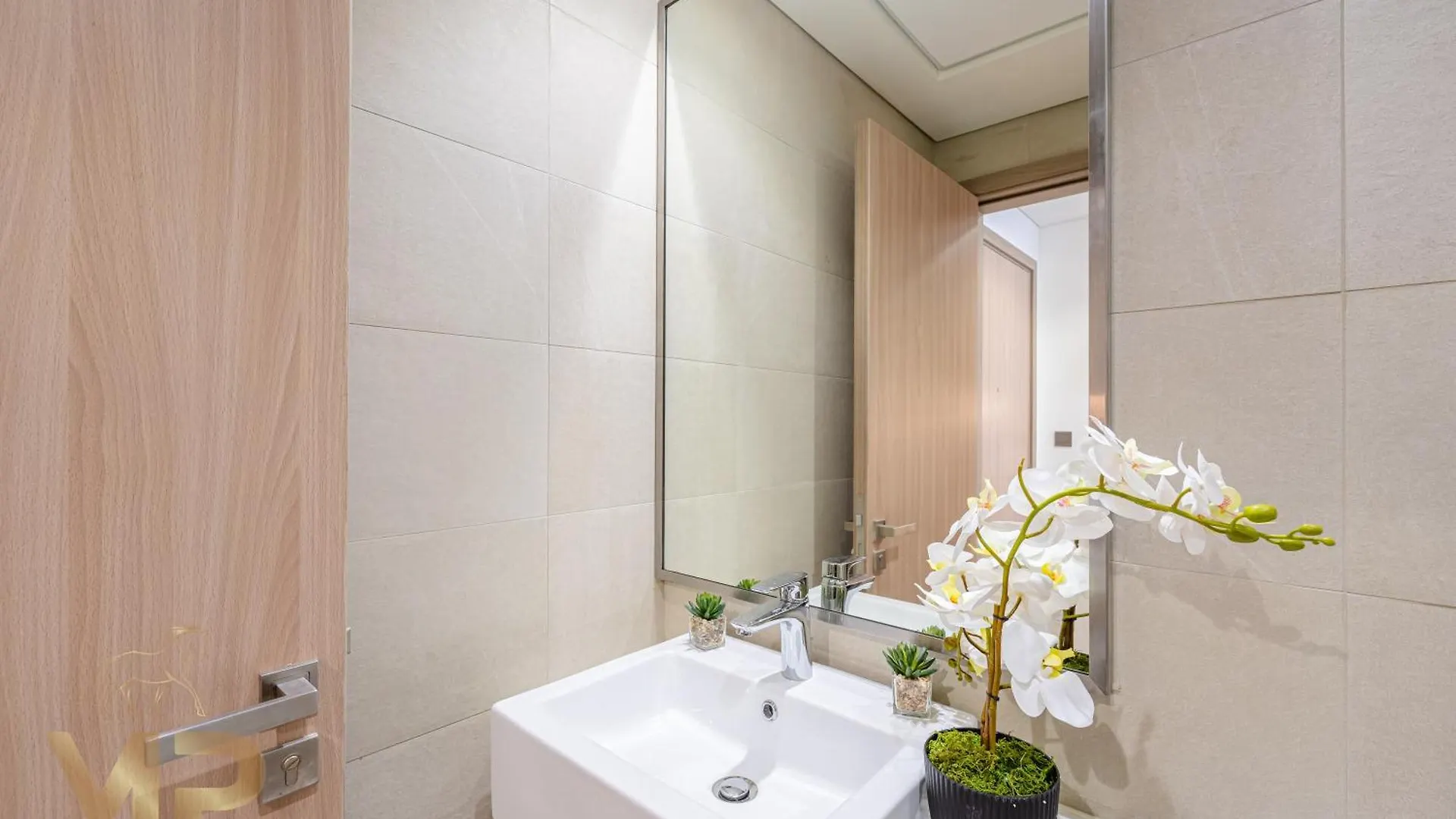 Apartment Marcopolo - Chic Studio Huge Balcony & Top-Notch Amenities Dubai United Arab Emirates