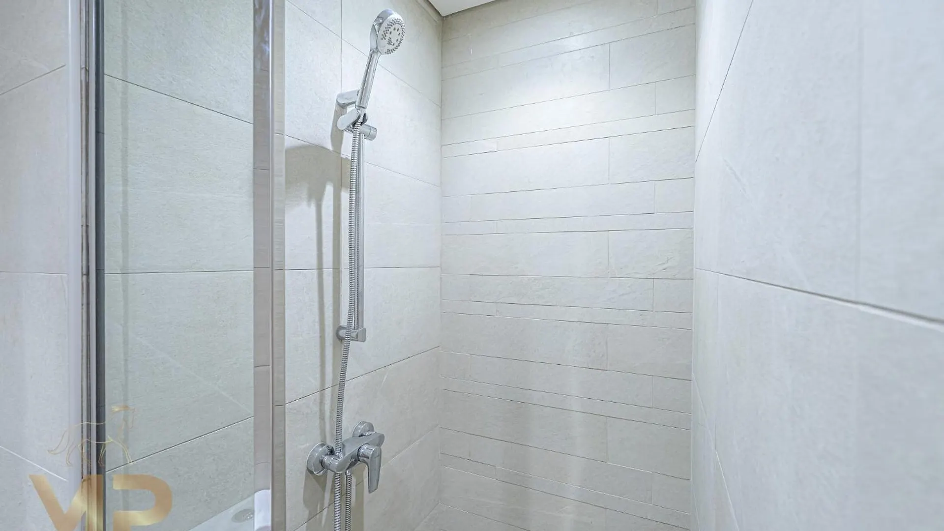 Marcopolo - Chic Studio Huge Balcony & Top-Notch Amenities Dubai Apartment